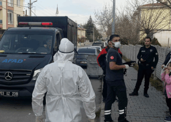 Anne ve 3 çocuğu zehirlenme şüphesiyle hastaneye kaldırıldı