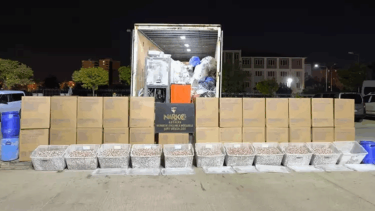 Antalya'da 'rekor' uyuşturucu operasyonu; 1 milyon 901 bin hap ele geçirildi