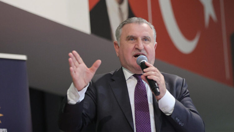 Amatör Futbol Kulüplerinin tesisleşmesine çok büyük yatırım yapacağız