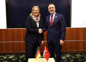 Bakan Işıkhan, Almanya Çalışma ve Sosyal İşler Bakanı ile görüştü