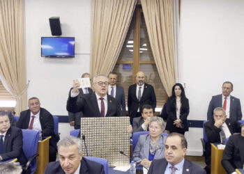 Avrupalı genç bu para için 45 dakika çalışıyor bizim gençlerimiz 5 saat çalışıyor