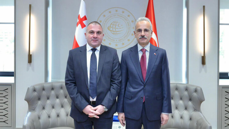 Abdulkadir Uraloğlu Gürcistan Altyapı Bakanı ile görüştü