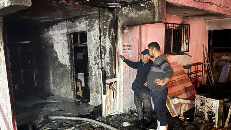 Balıkesir'de tavuk çiftliğinde çıkan yangında 5 bin civciv öldü