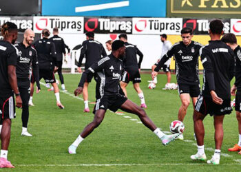 Beşiktaş Hesap.com Antalyaspor maçına hazırlanıyor