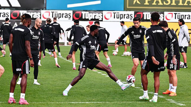 Beşiktaş Hesap.com Antalyaspor maçına hazırlanıyor