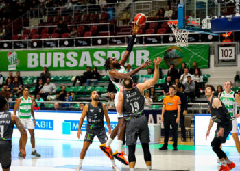 Bursaspor Basketbol Aliağa Petkimspor'u 76-74 mağlup etti