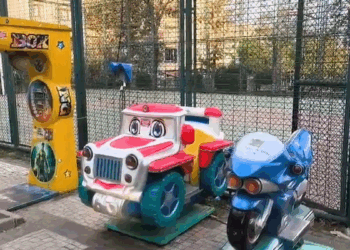 Bağcılar'da elektrikli oyuncaklara binen 5 çocuk akıma kapıldı
