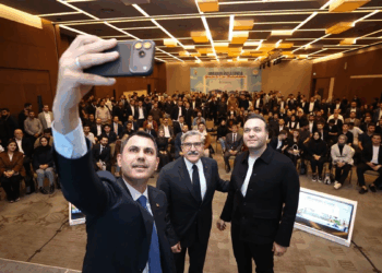 Bakan Kurum, mühendis ve mimarlara deprem bölgesinin inşasını anlattı