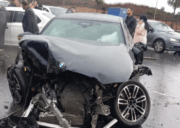 Başakşehir'de karşı şeride geçen otomobil kaza yaptı: 2 ölü 2 yaralı