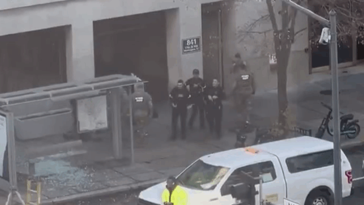 Beyaz Saray yakınında 2 Ulusal Muhafız askeri vuruldu; saldırgan yakalandı