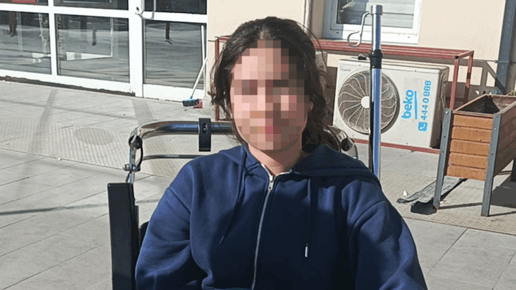 Burdur'da sokak köpeklerinin saldırdığı çocuk yaralandı