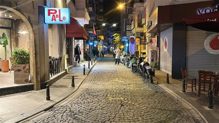 Çanakkale'nin Ayvacık ilçesinde 4 büyüklüğünde deprem