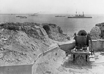 Çanakkale Savaşları'nda ilk şehitlerin verildiği saldırının detayları harp raporlarında