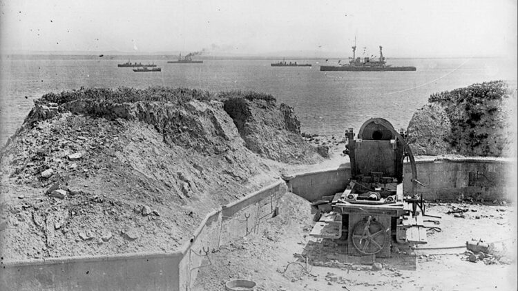 Çanakkale Savaşları'nda ilk şehitlerin verildiği saldırının detayları harp raporlarında