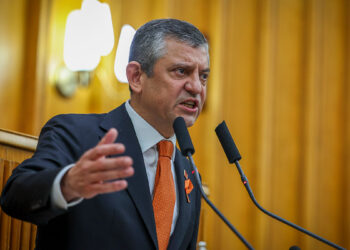 YÖK'ü kaldırmaya değil yok etmeye geliyoruz