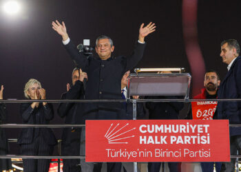 Burhanettin Duran'dan Özgür Özel'in açıklamalarına tepki