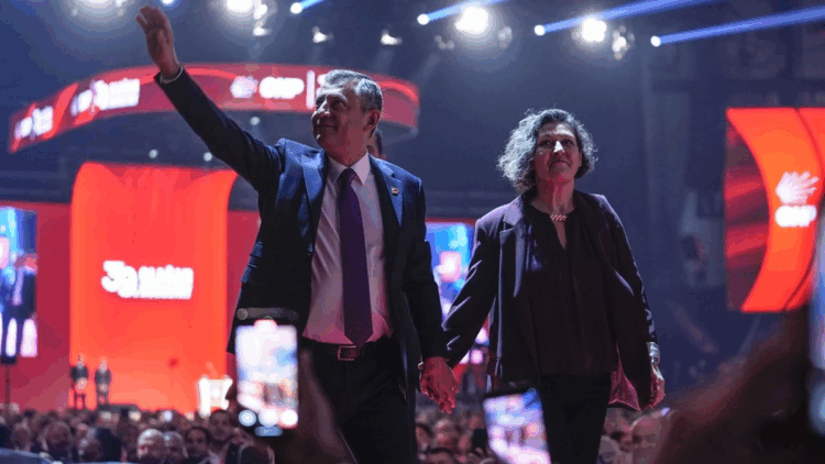 CHP 39. Olağan Kurultayı’nda Özgür Özel yeniden CHP Genel Başkanı oldu