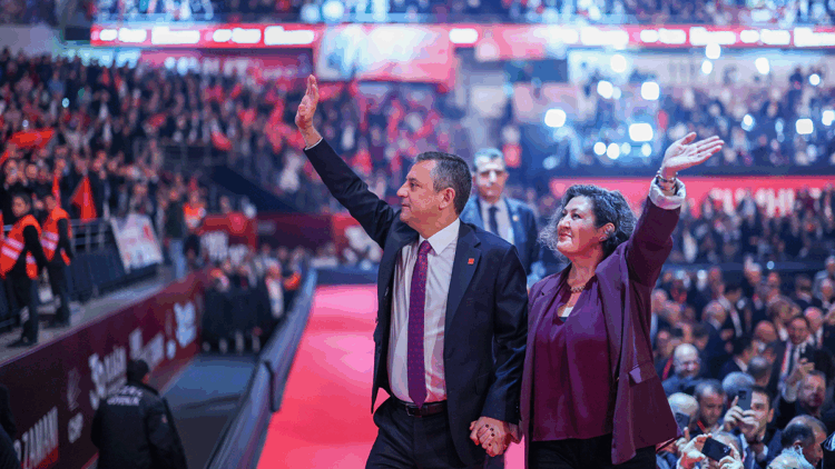 CHP, bizi eskiye döndürmek isteyenlerden arınacak