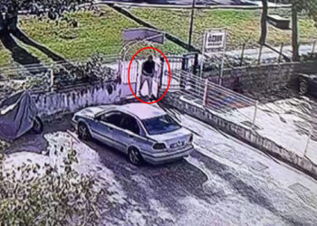Cinayetin ardından elindeki kanı çimlere silmiş