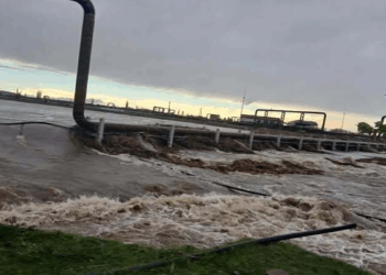 Çanakkale'de sağanak; Tuzla Çayı taştı