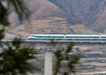 Çin'de tren kazası: 11 ölü