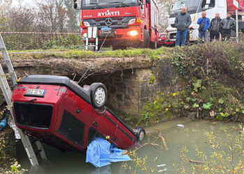 Bartın'da dereye devrilen otomobildeki evli çift boğuldu