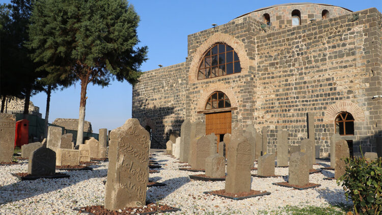 Diyarbakır Müzesi'nde restorasyonu tamamlanan 350 eser, ziyarete açıldı