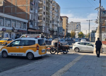 Diyarbakır'da taksi durağına silahlı saldırı: 1 ölü