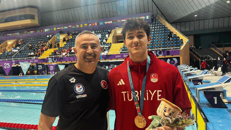 Denizlili yüzücü Ahmet Mete Boylu'dan Riyad'da tarihi başarı