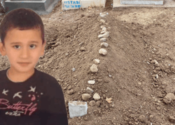 Elazığ'da cansız bedeni bulunan Otizmli Veysel, toprağa verildi