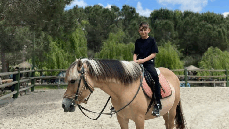 Esenyurt'ta zehirlenme şüphesi! 13 yaşındaki Eren, evde ölü bulundu