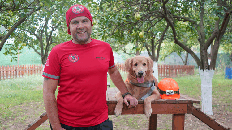 Evcil köpekler de arama kurtarma timlerinde yer alabilir