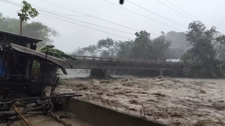 Kalmaegi Tayfunu nedeniyle yaşamını yitirenlerin sayısının 66’ya ulaştı