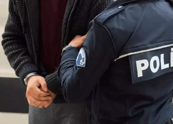 Fatih'teki zehirlenme olaylarına ilişkin gözaltındaki 7 zanlı adliyede
