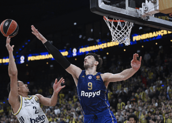 Fenerbahçe Beko, Maccabi Rapyd Tel Aviv'i 84-75 yendi