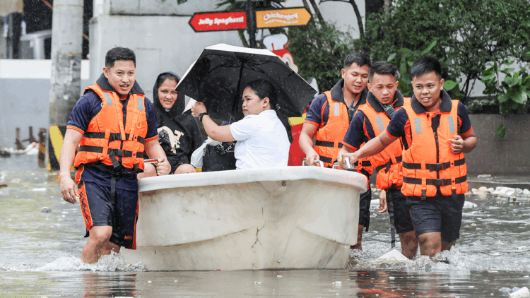 Filipinler'de tayfunlarda hayatını kaybedenlerin sayısı 250'ye yükseldi