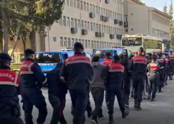 DAEŞ'e finans sağlayan 13 şüpheli gözaltında