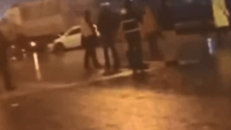 Gaziantep'te 12 aracın karıştığı zincirleme kazada13 kişi yaralandı. Polis, kazayla ilgili soruşturma başlattı.