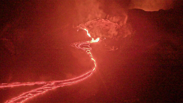 Kilauea Yanardağı'nda 36'ncı patlama öncesi lav akıntıları