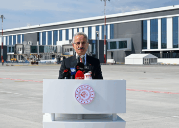 Havalimanları 10 ayda 211 milyon 240 bin 360 yolcuya hizmet verdi