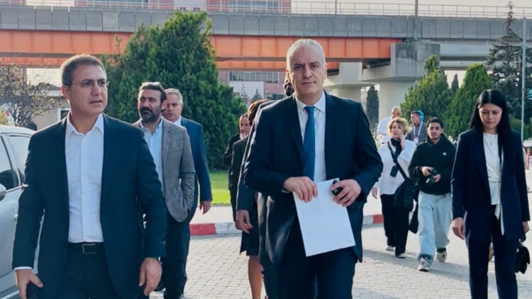 TÜRSAB Genel Kurulu tarihi bir protestoya sahne oldu