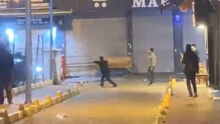 Fatih'te komşular arasında kavga