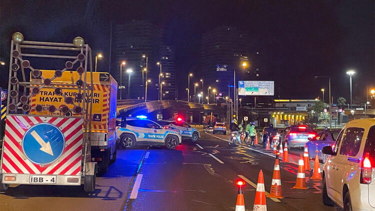 İstanbul Maratonu dolayısıyla bazı yollar ulaşıma kapatıldı