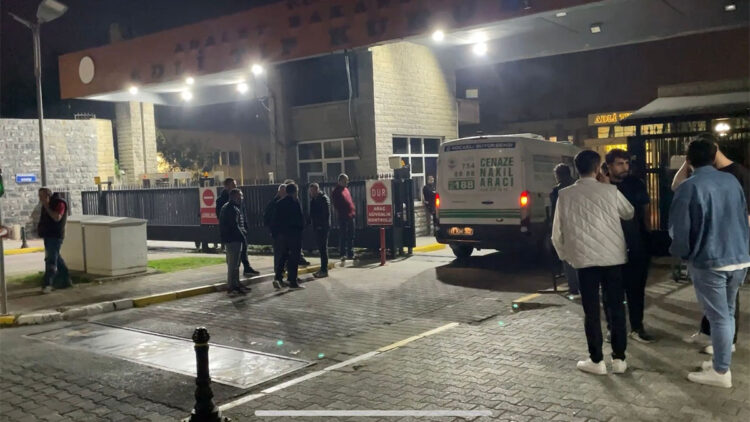 Kocaeli'de fabrika yangınında hayatını kaybedenlerin cenazeleri teslim alındı