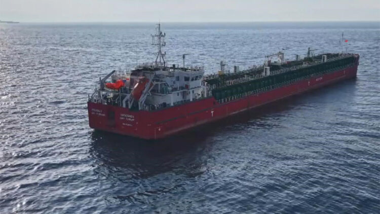 Tankerde zehirlenme soruşturması; geminin 2'nci kaptanı tutuklandı