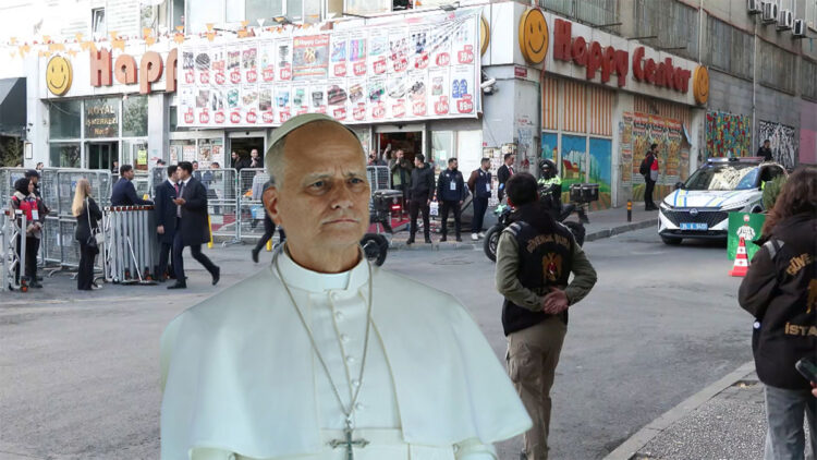 Papa 14. Leo Fransız Fakirhanesi'ni ziyaret etti