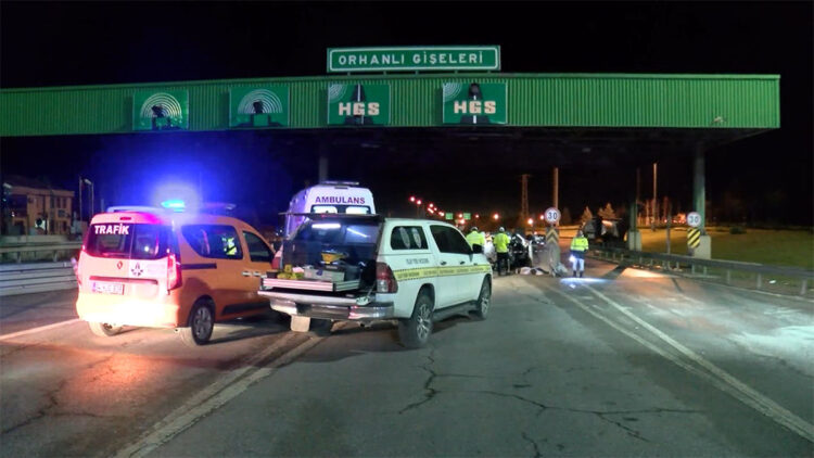 Orhanlı gişelerine çarpan asistan doktor hayatını kaybetti