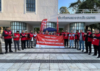 İZENERJİ, İZELMAN VE İZFAŞ şirketlerinde oturma eylemi