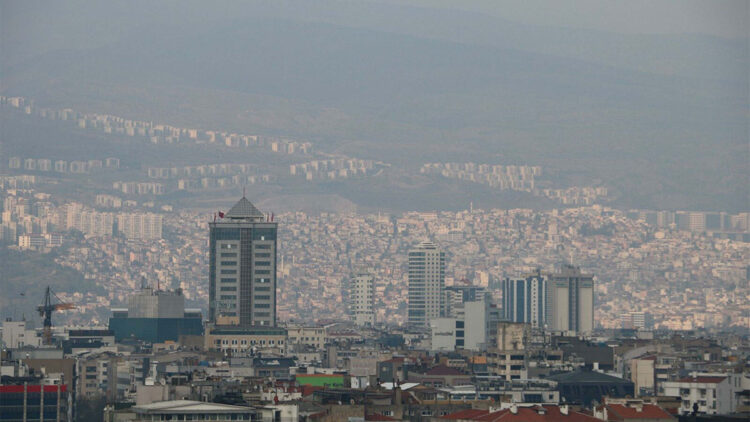 İzmir'de hava kalitesi 'hassas' seviyede