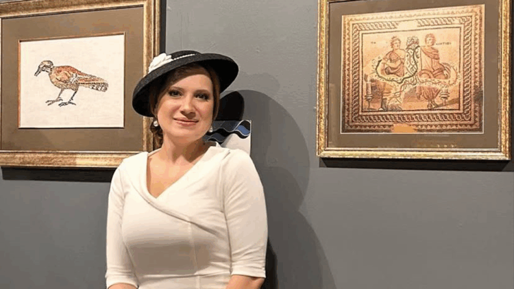 İllüstratif nakış sanatçısı Zeynep Özcan: Karanlığın içindeki renkleri sanatla buluyorum